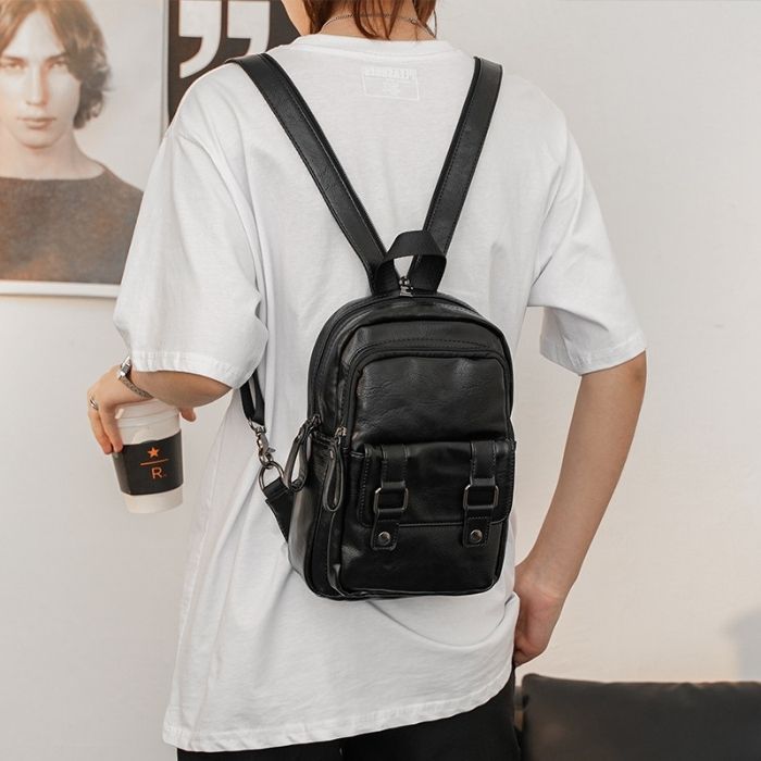 mini-rucksack-herren-leichte-multifunktionale-brusttasche-kleine-crossbody-tasche-kunstleder-alltag-modern-elegant-trend
