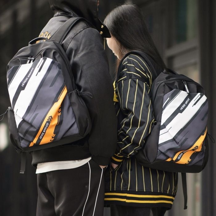 rucksack-herren-alltag-reise-oxford-material-qualitat-laptoptasche-schwarz-personalisierte-mode-trend-modern-elegant